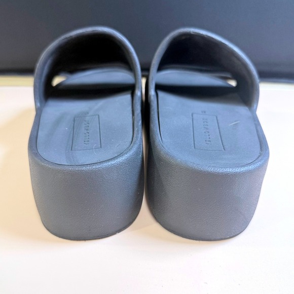 Yellow Box Women's Torrey‎ Flatform Sandal - Size 8 - Picture 3 of 5